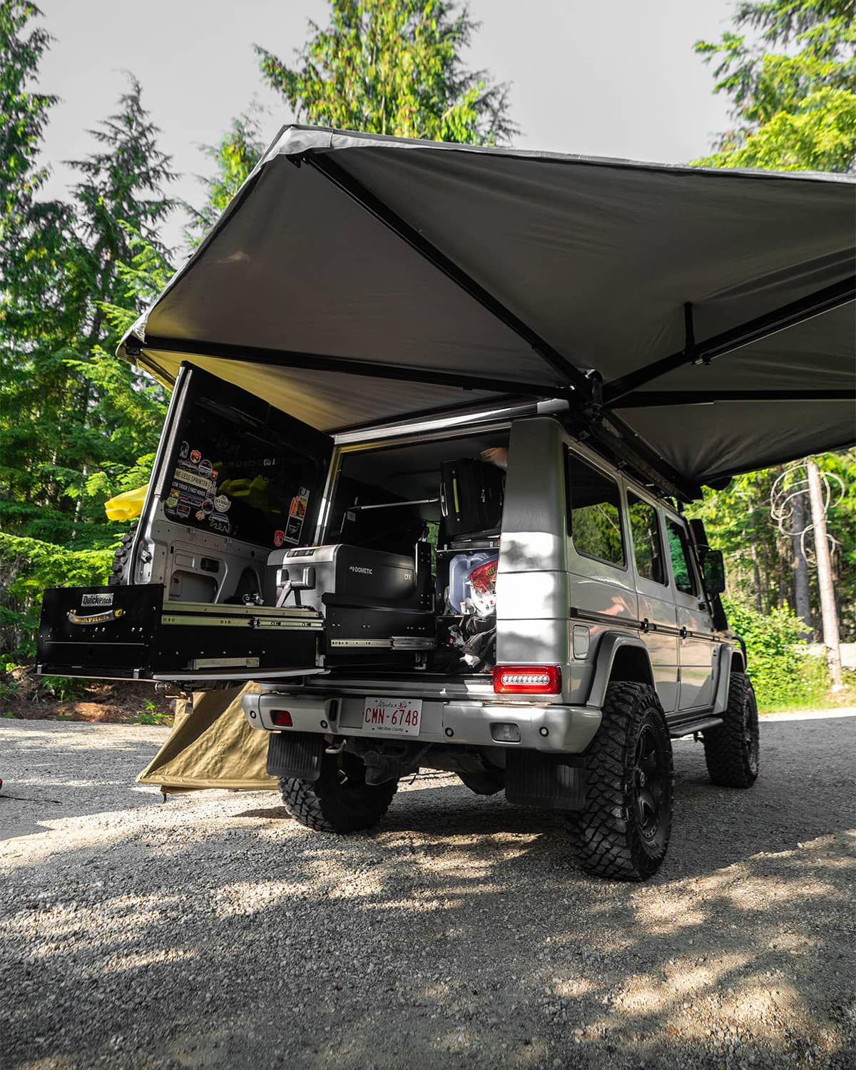 Mercedes G Wagon Overland drawer kitchen setup and Quick pitch 270-degree awning and change room