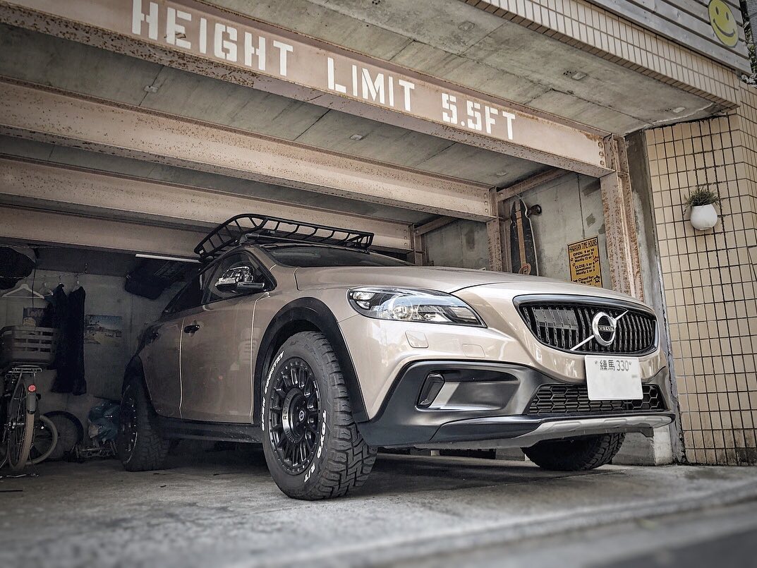 Lifted Volvo V40 Cross Country With Heico Sportiv Mods & Off-road Wheels