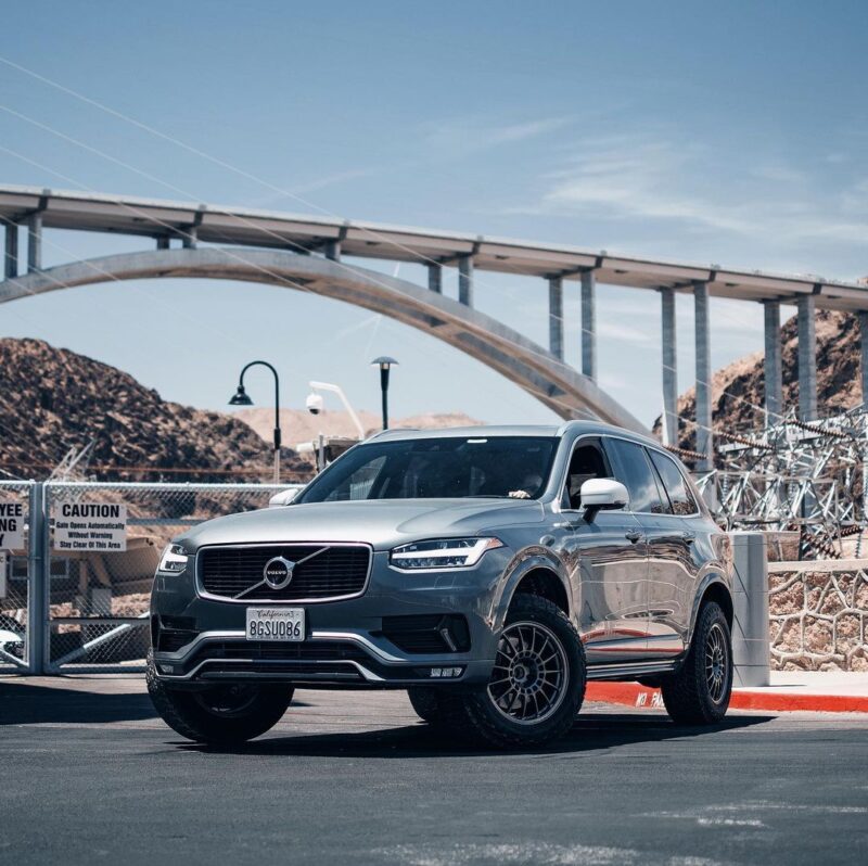 lifted-volvo-xc90-goes-off-road-on-32-inch-falken-wildpeak-at3-tires