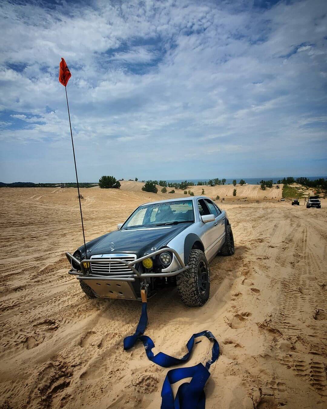 Mercedes E430 desert racing