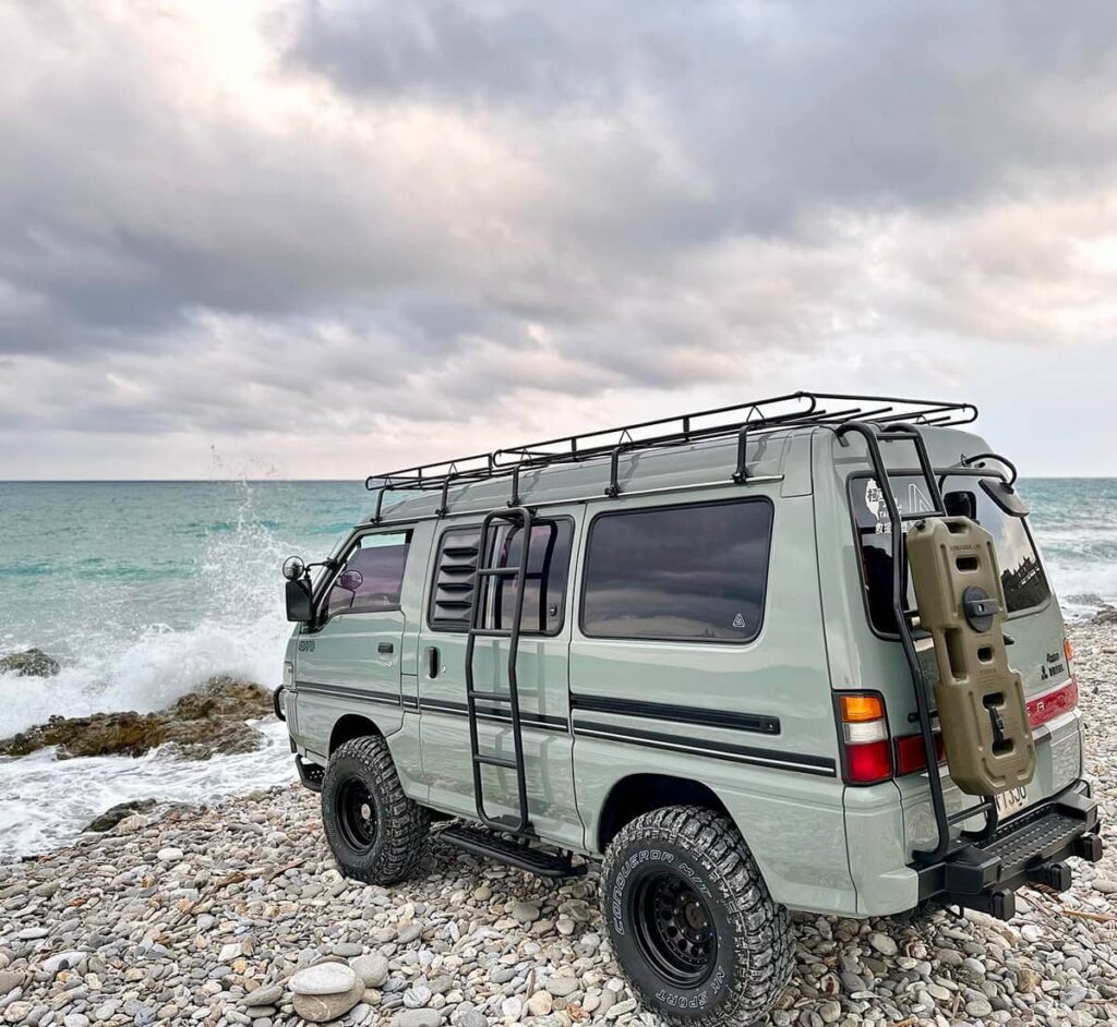 Lifted Mitsubishi Delica L300 Overland Minivan with Pajero 4WD