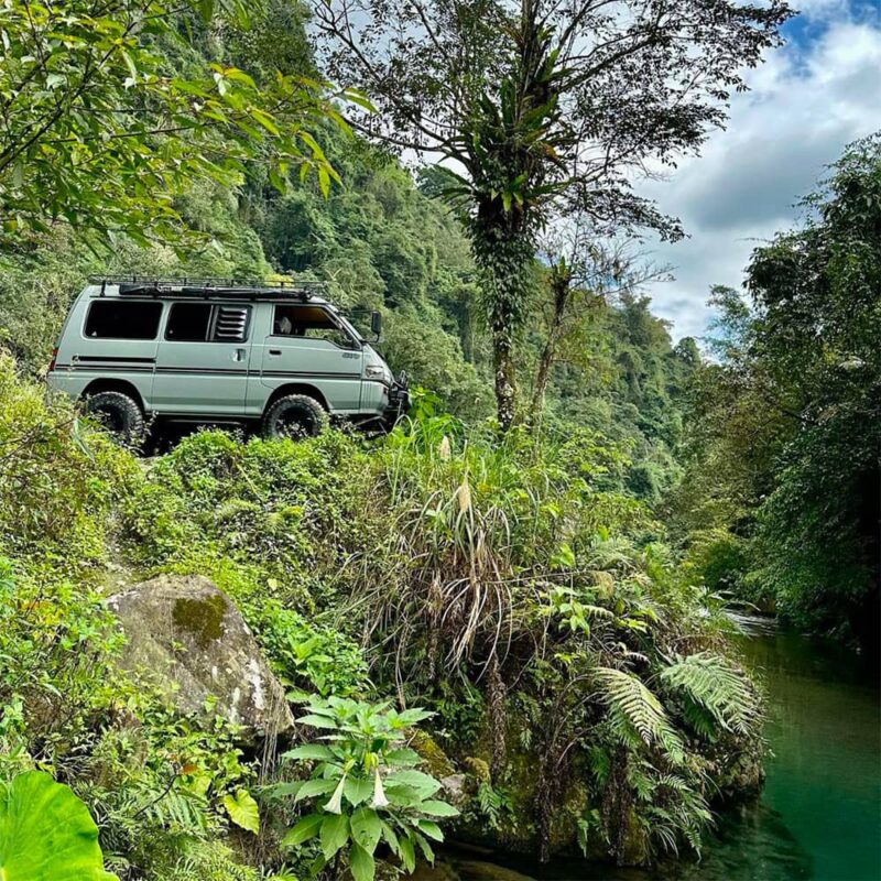 Lifted Mitsubishi Delica L300 Overland Minivan with Pajero 4WD