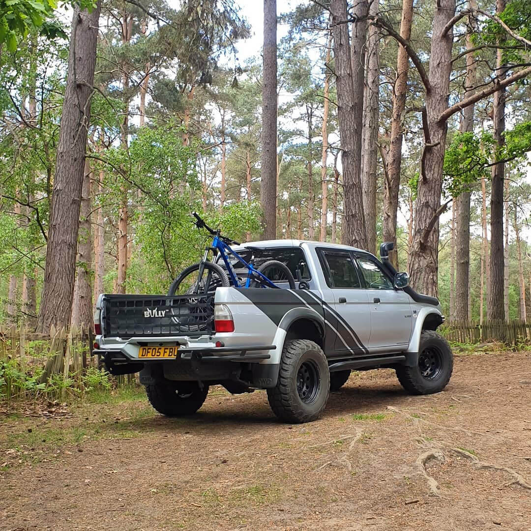 2005 Mitsubishi L200 2.5″ body lift and 2″ suspension lift