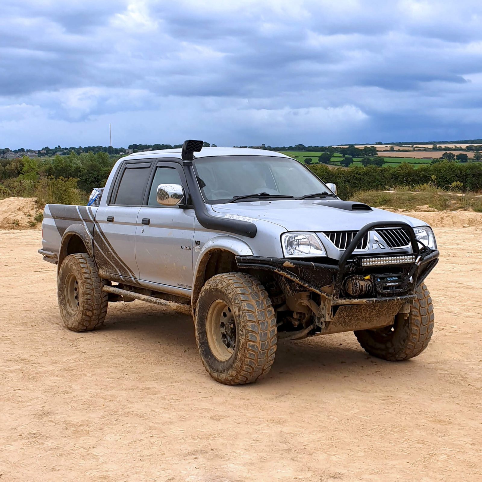2005 Mitsubishi L200 with Lexus V8 Power Under the Hood