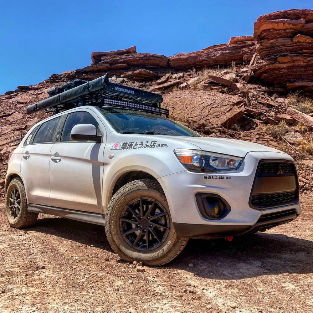 Mitsubishi Outlander Sport (ASX) with a 40mm lift and 235/70R16 All terrain Tires