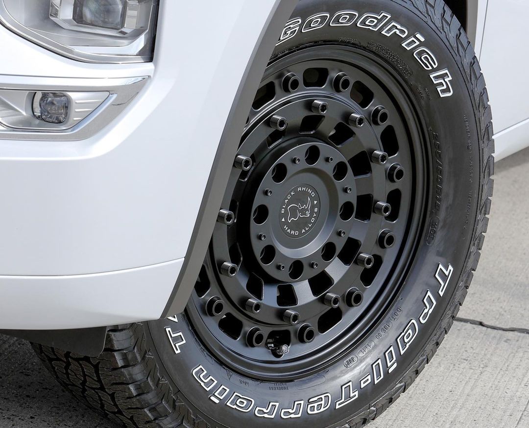 4th Gen Outlander on Black Rhino Arsenal off road rims sized 18×8.0j 5/114.3+30 Textured Matte Black finish