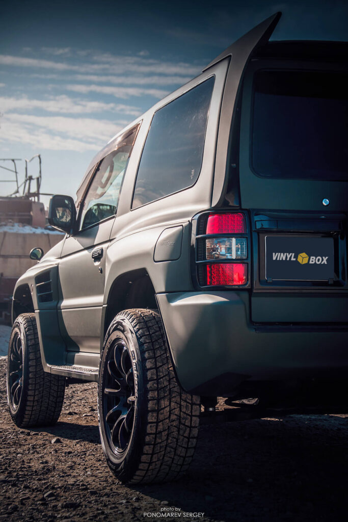 Mitsubishi Pajero Evolution taillights and rear quarter panel 