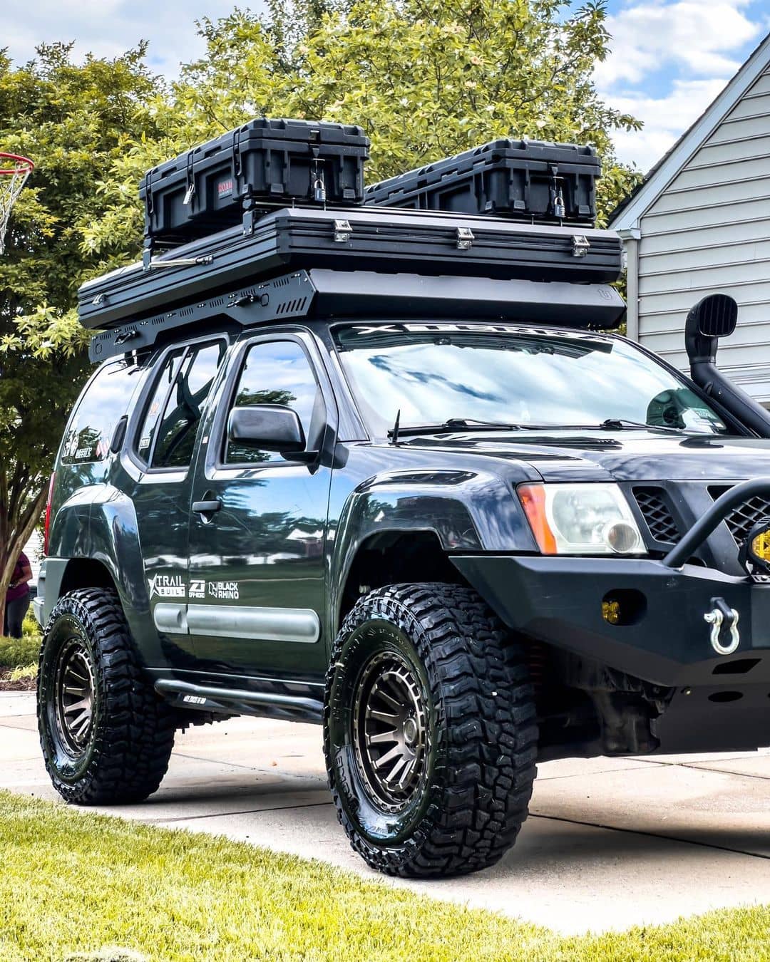 2ng Gen Nissan Xterra Overland build sits on Blackrhino Raid wheels, Mickey Thompson tires Baja Boss M/T 35/12.5/R17 and Boraoffroad 2.5” spacer for the rear