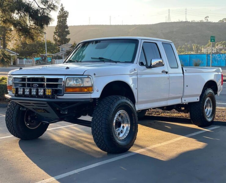 OBS Ford F150 Prerunner 1994 with long travel suspension