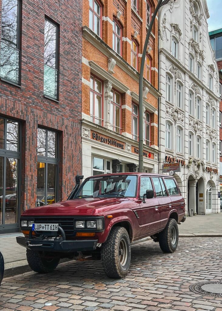 Toyota Land Cruiser 60 with a snorkel and off-road bumper in Hamburg city center