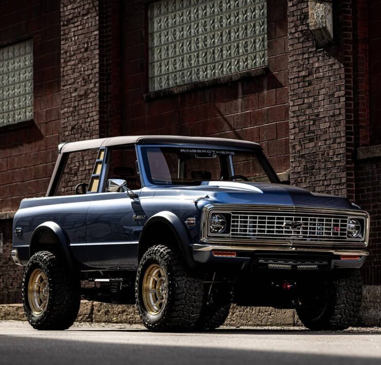 Open Top 1972 Chevy K5 Blazer on 35s aka Bully SEMA Project by Ringbrothers