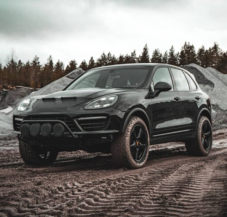 Tastefully Modified Off Road Porsche Cayenne 958 on A/T Tires