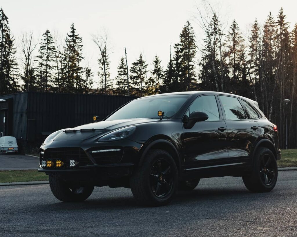 2.5" lifted Porsche Cayenne V6 TDI diesel