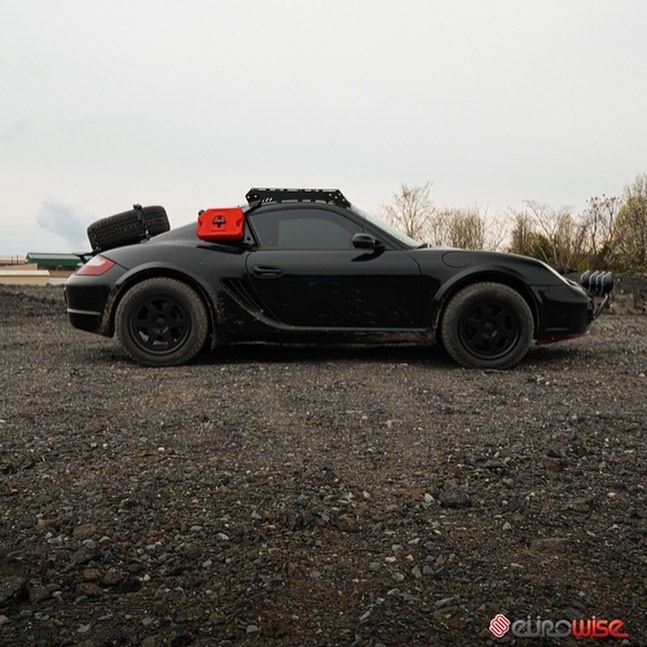 Porsche Cayman offroad build with jerrycan carrier