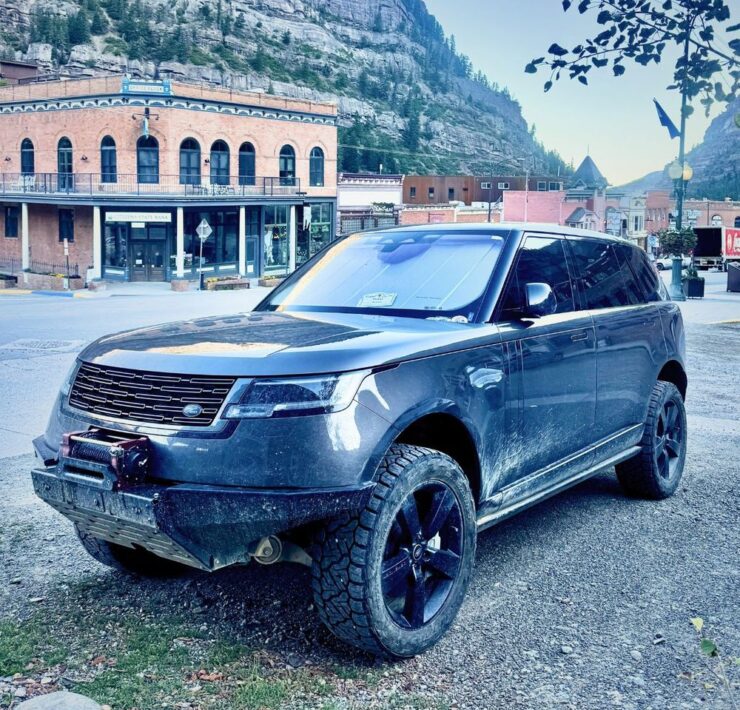 Sarek Autowerke custom steel winch bumper on a Range Rover L460 in Ouray Colorado