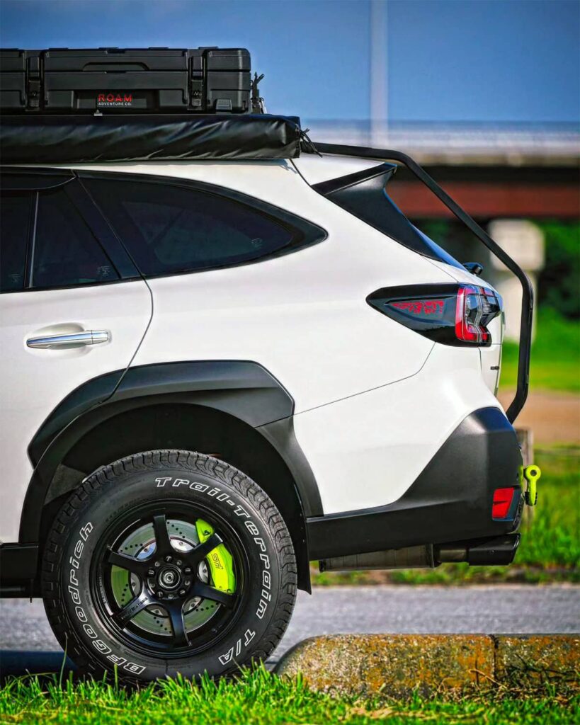 Subaru Outback BT with custom lime green brake calipers Ceika 6pot Brake F345×32 R345×28