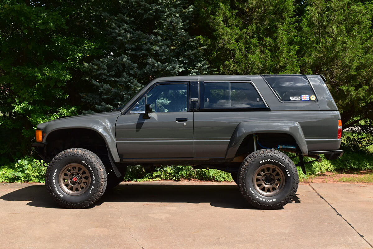 1st gen toyota 4runner pre-runner with long travel suspension