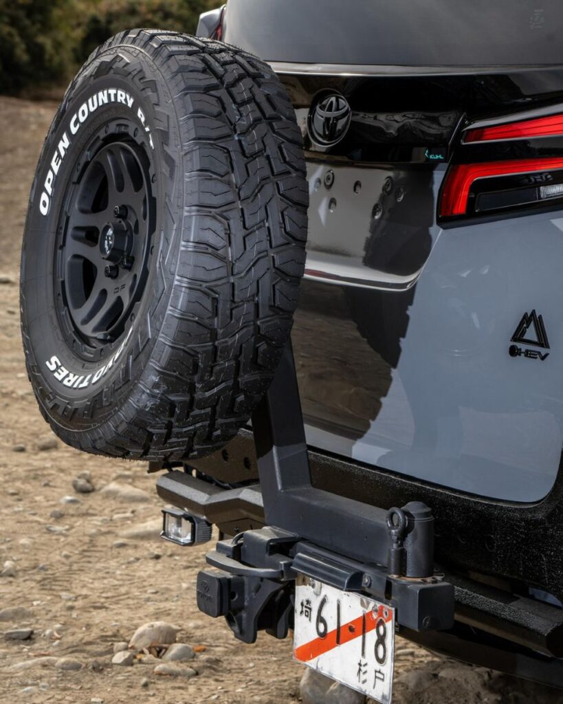 The rear bumper was cut to fit the tire hitch bracket and provide a slightly better departure angle.