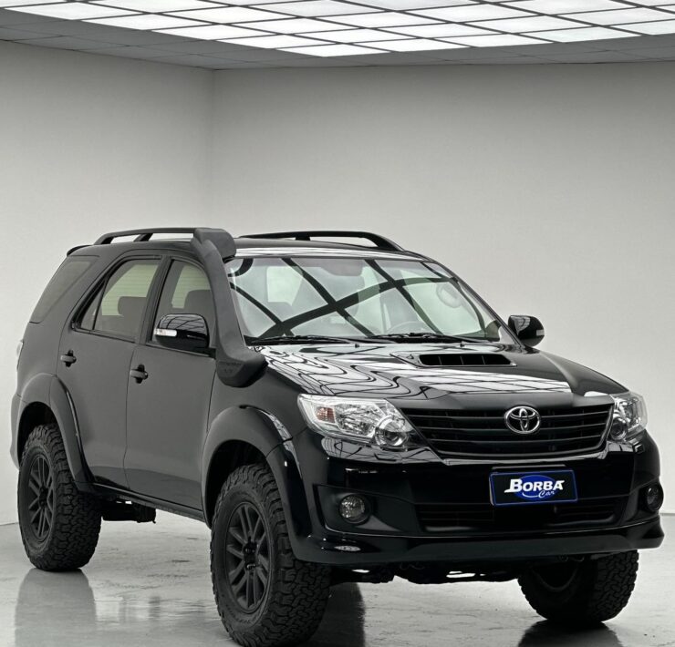 Lifted Toyota Fortuner Off Road Build on 33" A/T Tires