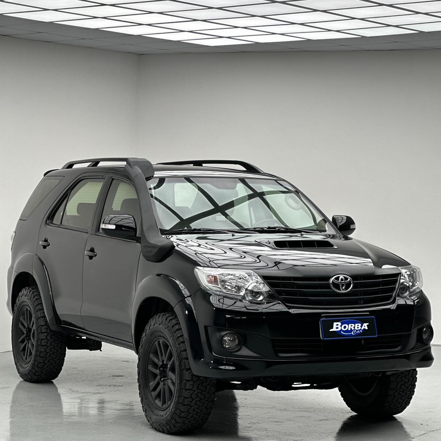 Lifted Toyota Fortuner Off Road Build on 33" A/T Tires