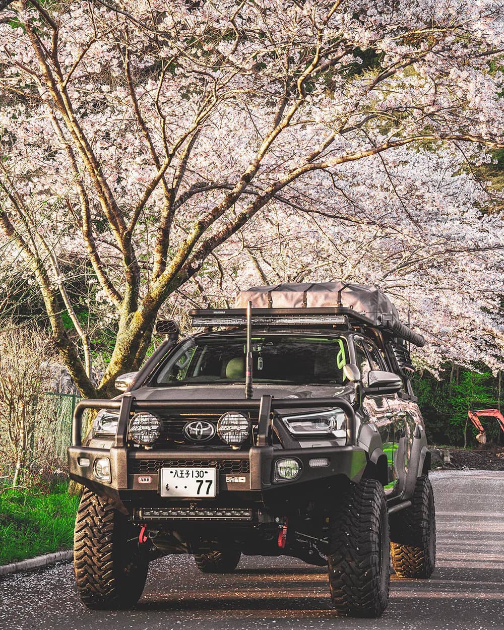 Japanese 4x4 trucks with offroad modifications - lifted Toyota Hilux