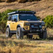 Uptop Overland window molle pan