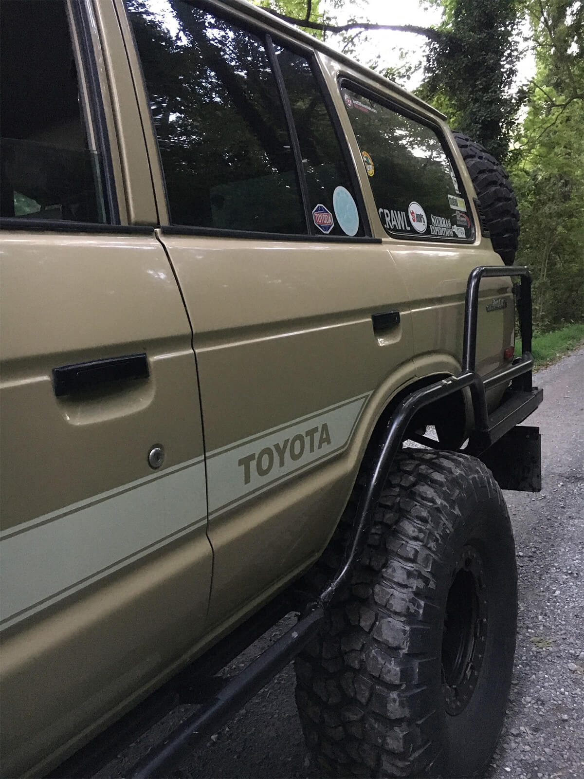 Toyota Land Cruiser FJ60 rock sliders