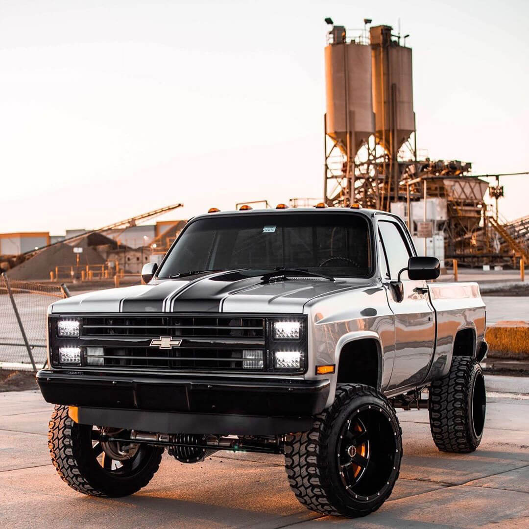 Squarebody chevy truck with a 6” rough country lift kit