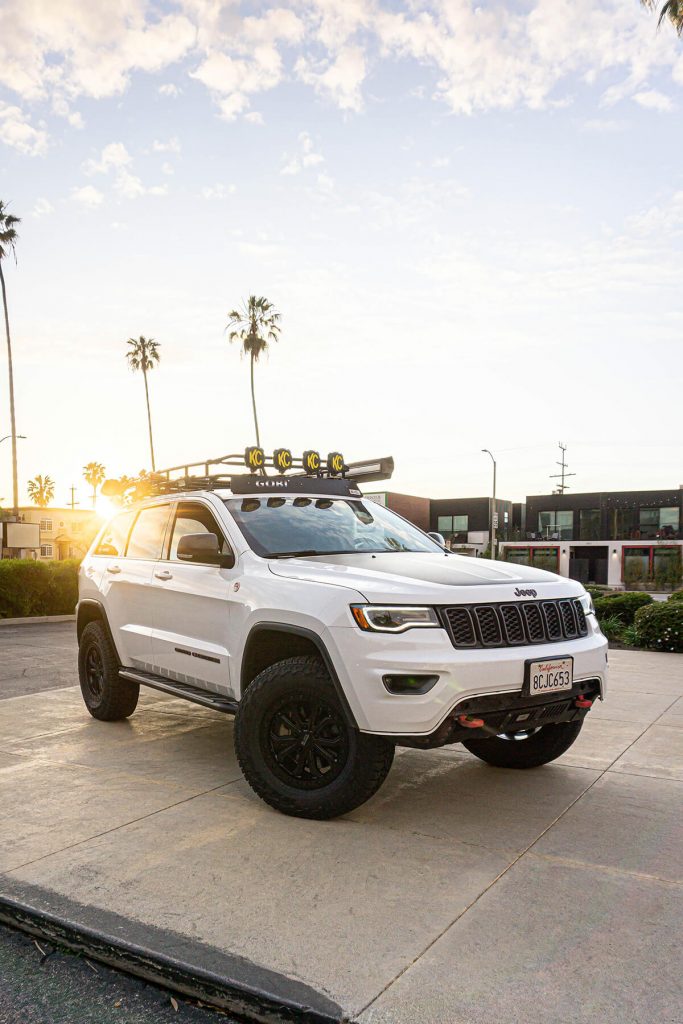 Lifted Jeep Grand Cherokee Trailhawk WK2 Overland Off Road Build on 33s