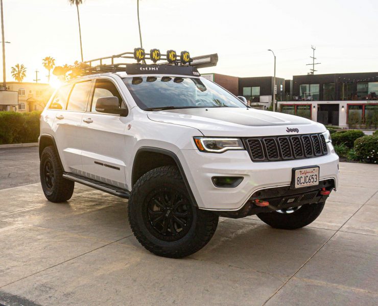 Lifted Jeep Grand Cherokee Trailhawk on 33s Modified for Overland Expeditions