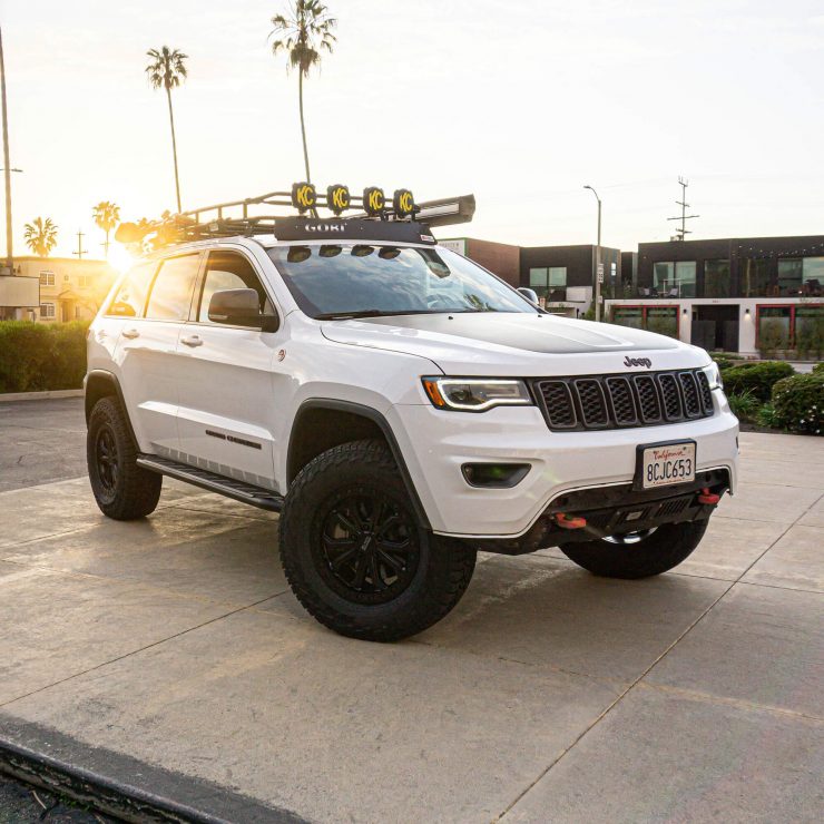 Lifted Jeep Grand Cherokee Trailhawk on 33s Modified for Overland Expeditions