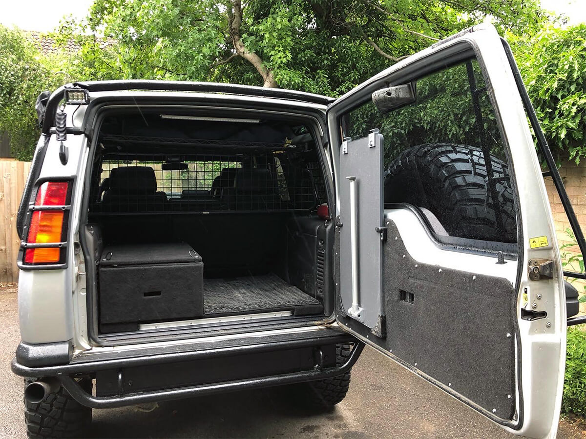 Land Rover Discovery Overland Drawers and storage