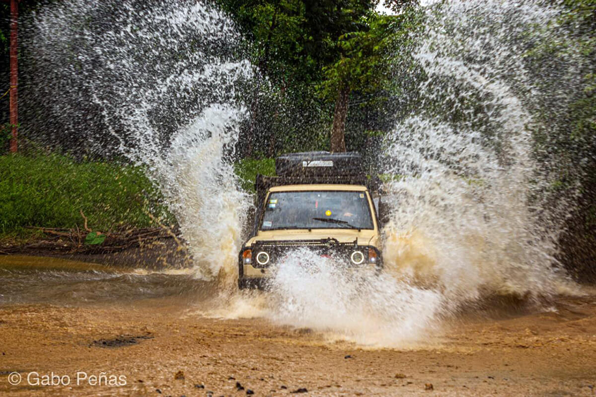 Mitsubishi Montero overland modifications