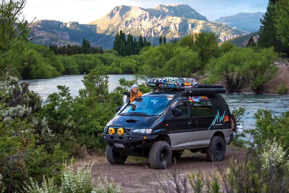 Vanlife in Mitsubishi Delica L400