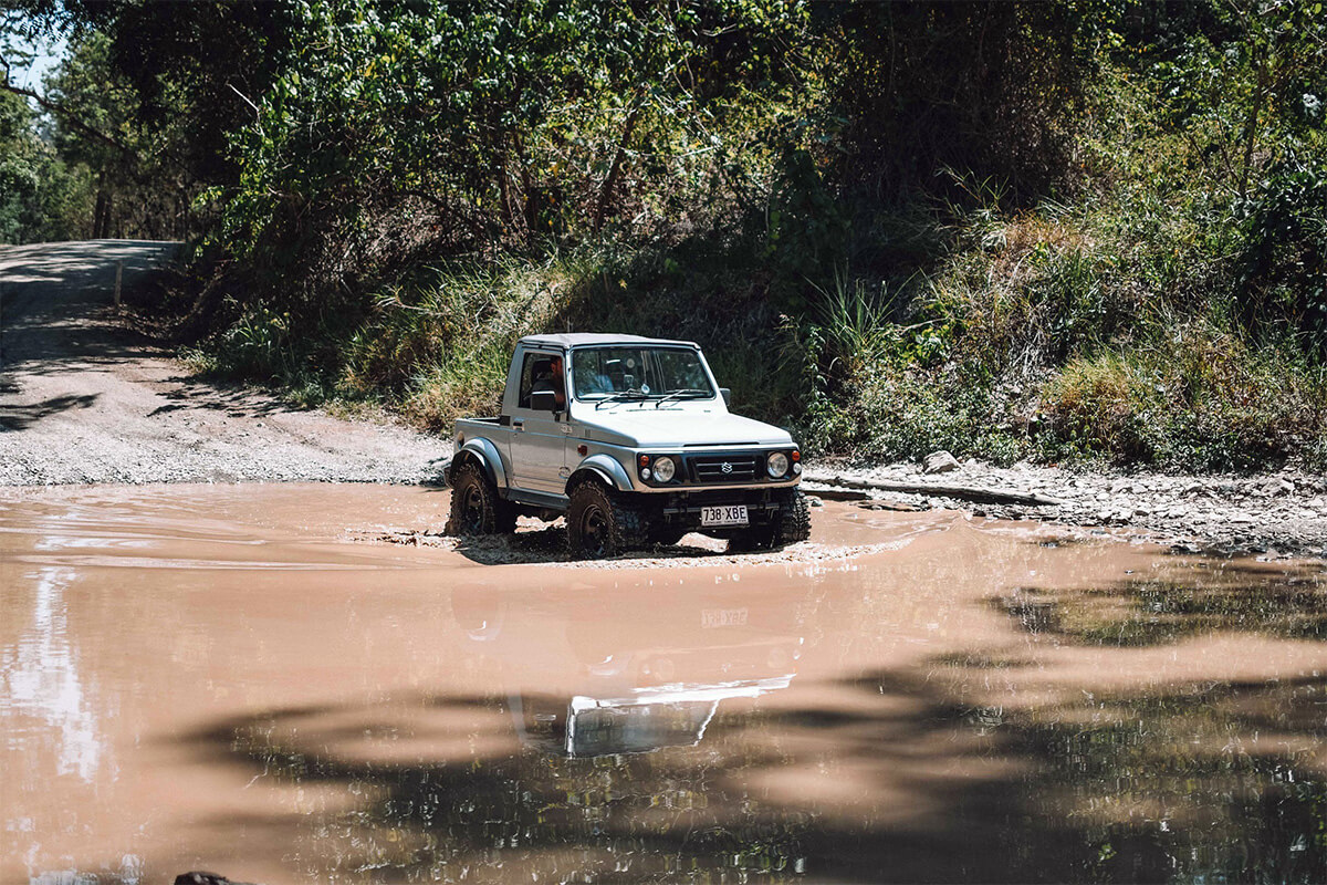 Suzuki Samurai / Suzuki Sierra modified for off-roading