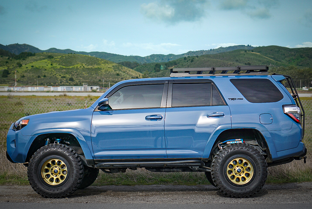 Stealth Custom Series Ray 10 in brushed gold rims - 17x9 (-38mm) and Cooper STT Pro LT295/70r17 Tires