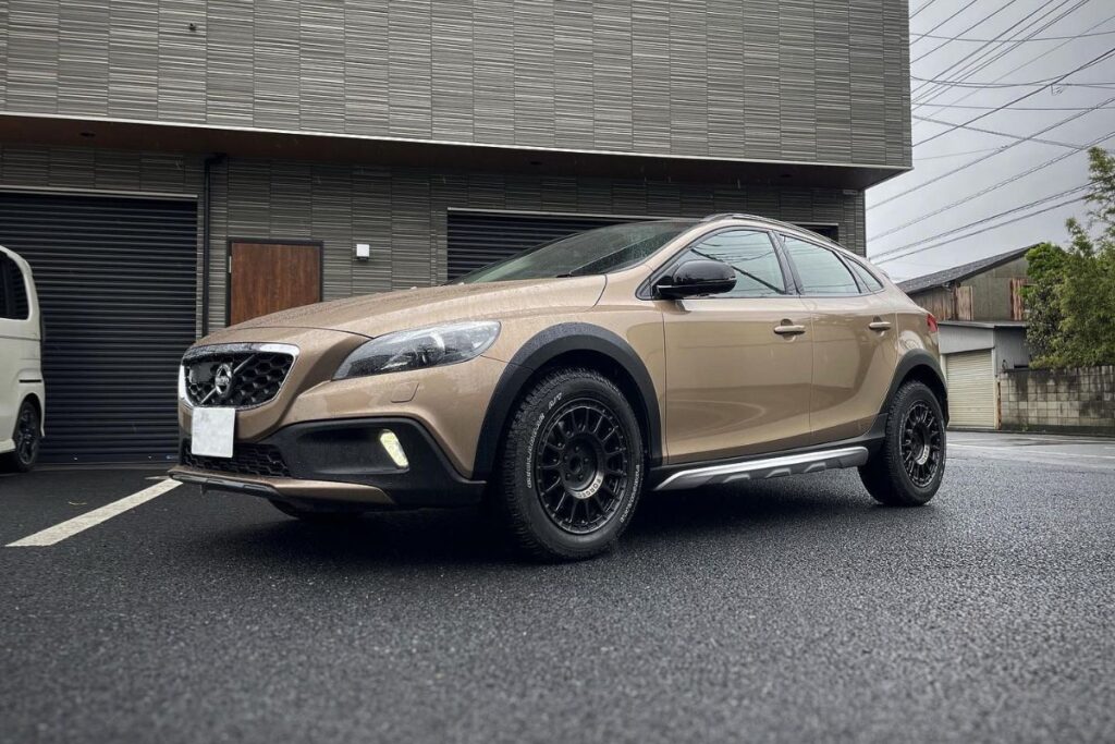 2026 Build updated with a set of black Rotary Forged rims wrapped in Yokohama Geolandar A/T tires