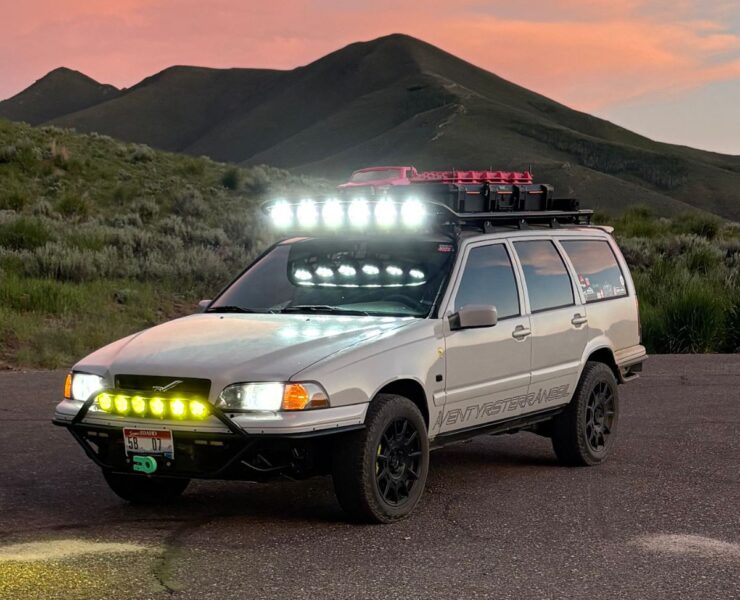 Lifted Volvo V70R offroad wagon build