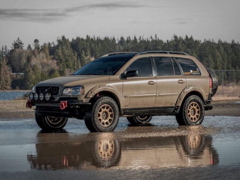 Offroading in a lifted Volvo XC90 with 4x4 mods and Falken Wildpeak A/T3W All-Terrain tires sized 285/70/17