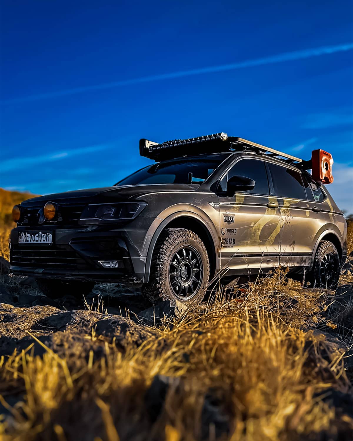VW Tiguan Roof Rack with LED light bar and off road mods
