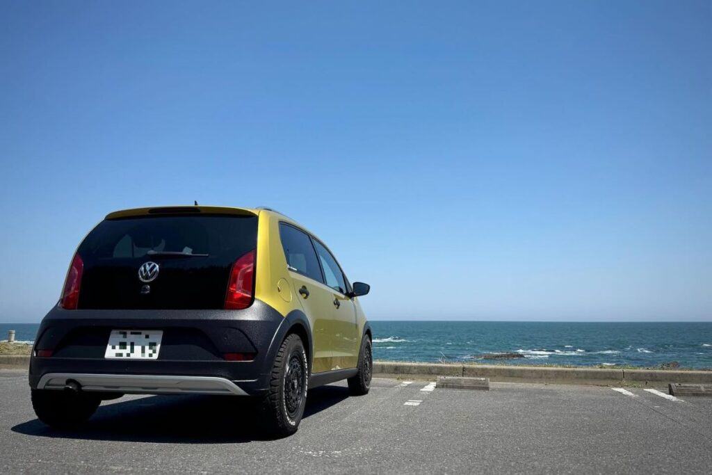 Tiny off road car Vw Cross Up